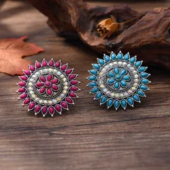 Round Roman Style Ring For Women Featuring Turquoise Inlay With Antique Silver Plated Coating 0.03µm-0.05µm, 1 PCS Package