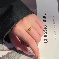 Round Sandblasted Titanium Steel Ring For Women With Electroplated Gold Plating 2