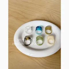 Round Transparent Resin Bangle Featuring Resin Inlay For A Stylish And Elegant Look 4