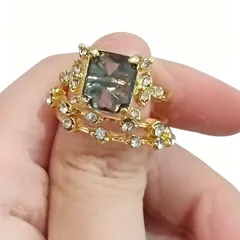 Round Unisex Alloy Ring For Everyday Wear Featuring Golden Plated Finish With 0.03µm-0.05µm Thickness And Rhinestone Inlay 2