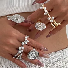 Scallop Rings For Women 3 Pieces Set In Golden Alloy With Imitation Pearl Inlay 2