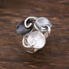 Silver Adjustable Ring For Women Featuring Enamel Craftsmanship With Flowers Design In Zinc Alloy 4