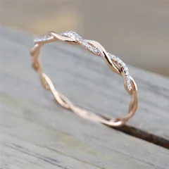 Simple Style Flowers Ring For Women In Gold Alloy With Electroplated Finish And Rhinestones Inlay 2