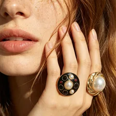 Simple Style Round White Zinc Alloy Ring For Women With Electroplated Finish And Imitation Pearl Inlay