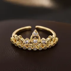 Simple Style Gold Alloy Crown Ring For Women Featuring Moissanite Inlay 4