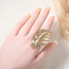 Simple Style Open Rings For Women Featuring Gold Leaves Design Made Of Zinc Alloy