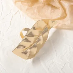 Simple Style Open Rings For Women Featuring Gold Leaves Design Made Of Zinc Alloy 3