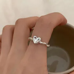 Simple Style Rose Ring For Women In Gold Metal Featuring Electroplated Craftsmanship 4