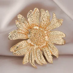 Luxurious Sunflower Ring For Unisex Featuring Gold Plated Alloy Material And Stone-Free Inlay 3