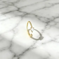Simple Style Women’s Copper Leaf Ring With PVD Coated Gold Finish 2