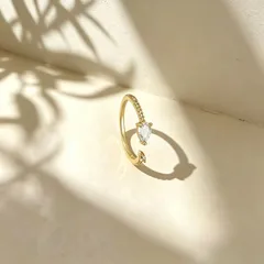 Simple Style Women’s Copper Leaf Ring With PVD Coated Gold Finish 4