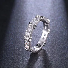 Simple Style Zircon Ring For Women In White, Elegant And Minimalist Design