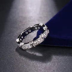 Simple Style Zircon Ring For Women In White, Elegant And Minimalist Design 2