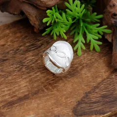 Simple Style White Flowers Ring For Women In Zinc Alloy With Enamel Craftsmanship 3