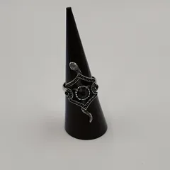 Snake Pattern Copper Ring For Adults With Silver Plated Coating 0.01µm Featuring Glass Stone Inlay 2