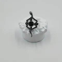 Snake Pattern Copper Ring For Adults With Silver Plated Coating 0.01µm Featuring Glass Stone Inlay 5