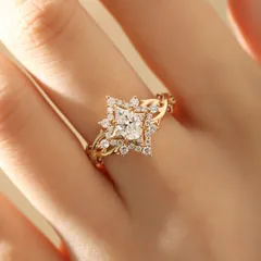 Snowflake Ring For Women In Electroplated Copper With Rhinestone Inlay, Perfect For Spring