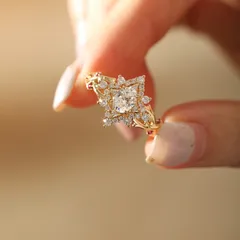 Snowflake Ring For Women In Electroplated Copper With Rhinestone Inlay, Perfect For Spring 3