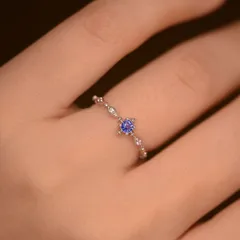 Snowflake Ring For Women In Silver Plated Copper With Zircon Inlay Featuring Electroplated Gold Finish 2