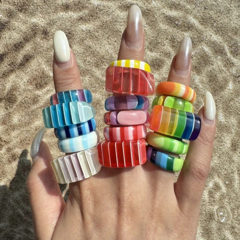 Stripe Resin Ring For Women In Ombre Color, Perfect For Summer Wear 5