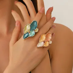 Sweet Flowers Open Ring For Women, 1 PCS Package, Golden Plated Alloy With 0.03µm-0.05µm Thickness 2