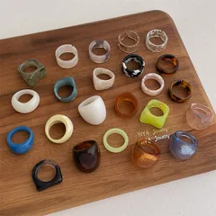 Unique Resin Gradient Rings For Women Fashionable Personality Geometric Pattern Polished Finish High-End Feelment Versatile Ring