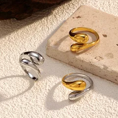 Unisex Simple Style Titanium Steel Ring With Asymmetrical Water Droplets Pattern In Gold Featuring Electroplated Finish