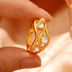 Vintage Style Bird Ring For Women Handmade With Zinc Alloy And Rhinestones Inlay 4