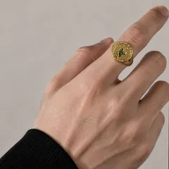 Vintage Style Crown Ring For Unisex Featuring Enamel Craftsmanship In Golden Plated Copper 3