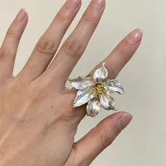 Vintage Style Flowers Open Ring For Women In Gold Copper Alloy With Mixed Metal Craftsmanship 3