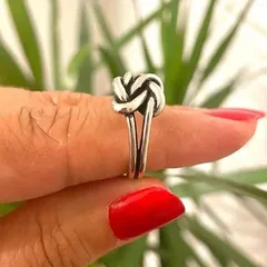 Vintage Style Geometric Silver Alloy Ring For Women Featuring Twist Craftsmanship 4