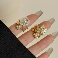 Vintage Style Ginkgo Leaf Ring For Women In Gold Alloy With Real Gold Plated Electroplated Finish And Zircon Inlay 4