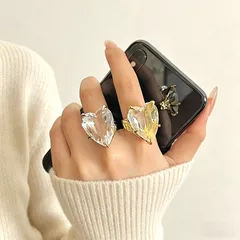 Vintage Style Heart Shape Open Ring For Women In Gold Zinc Alloy With Electroplated Finish