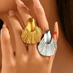 Vintage Style Leaf Open Ring For Women In 201 Stainless Steel With 18K Real Gold Plated Asymmetrical Design 2