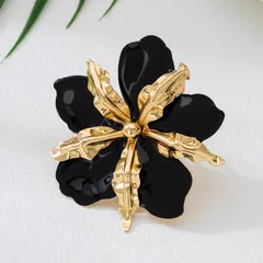Vintage Style Open Rings Featuring Exaggerated Flower Pattern In Gold For Elegant Jewelry 2