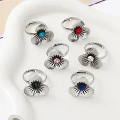 Vintage Style Red Flowers Ring For Women In Alloy With Rhinestones Featuring Electroplated Craftsmanship 2