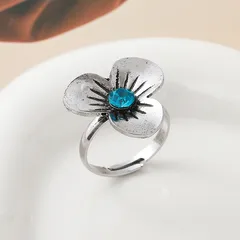 Vintage Style Red Flowers Ring For Women In Alloy With Rhinestones Featuring Electroplated Craftsmanship 3