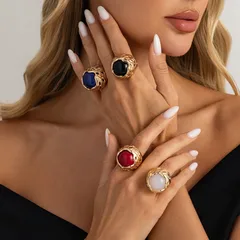 Vintage Style Round Ring For Women In Gold Featuring Electroplated Zinc Alloy With Resin Inlay 3