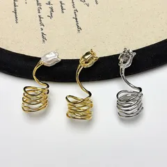 Vintage Style Tulips Ring For Women In Gold Metal Featuring Electroplated Craftsmanship 4