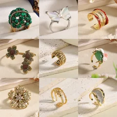 White Flowers Ring For Women In 18K Real Gold Plated With 0.03µm-0.05µm Thickness Featuring Glass And Natural Pearl Inlay, 1 Piece