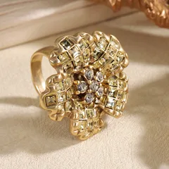 White Flowers Ring For Women In 18K Real Gold Plated With 0.03µm-0.05µm Thickness Featuring Glass And Natural Pearl Inlay, 1 Piece 2