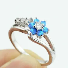 Sweet White Flowers Ring For Women In Alloy With Rhinestones Featuring Electroplated Finish 2