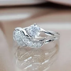 Wings Ring For Unisex Featuring Silver Metal With Zircon Inlay 2