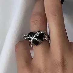 Retro Heart Shape Ring For Women Featuring Electroplated Alloy Design