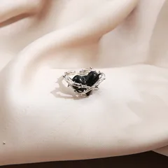 Retro Heart Shape Ring For Women Featuring Electroplated Alloy Design 5
