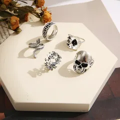 Set Of 5 Women’s Geometric Silver Rings For Stylish Looks, Alloy Material With 0.01µm KC Golden Plated Coating 4