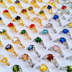 For Women Gold Alloy Ring Featuring Claw Setting With Zircon Inlay