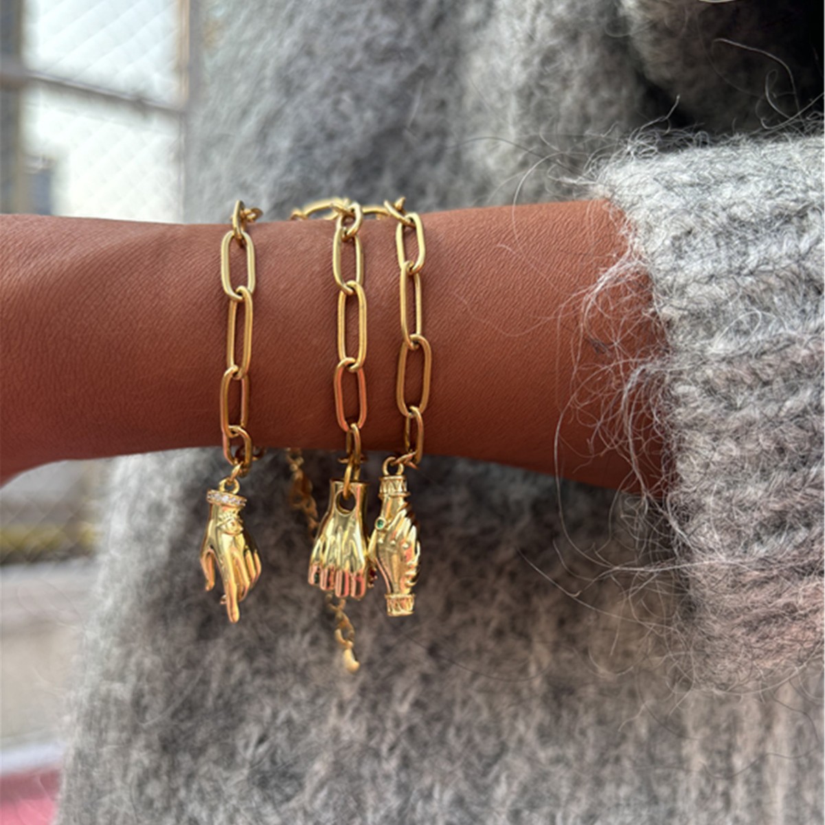Palm Pattern Women’s Bracelet In Copper With 18K Real Gold Electroplated Finish And Zircon Inlay 2