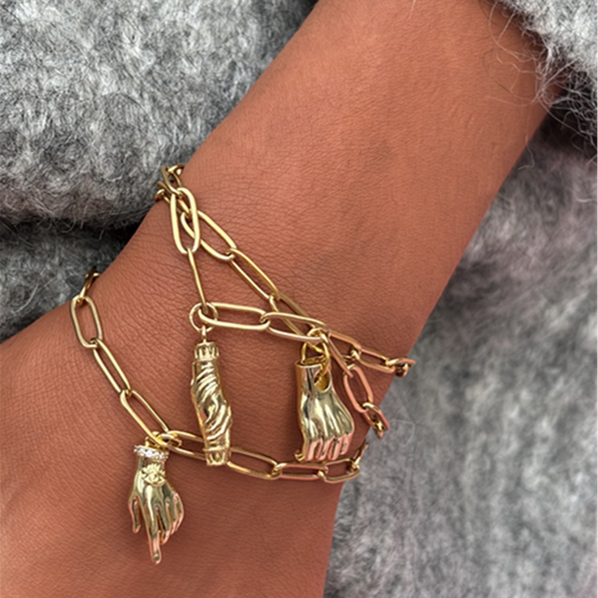 Palm Pattern Women’s Bracelet In Copper With 18K Real Gold Electroplated Finish And Zircon Inlay 3