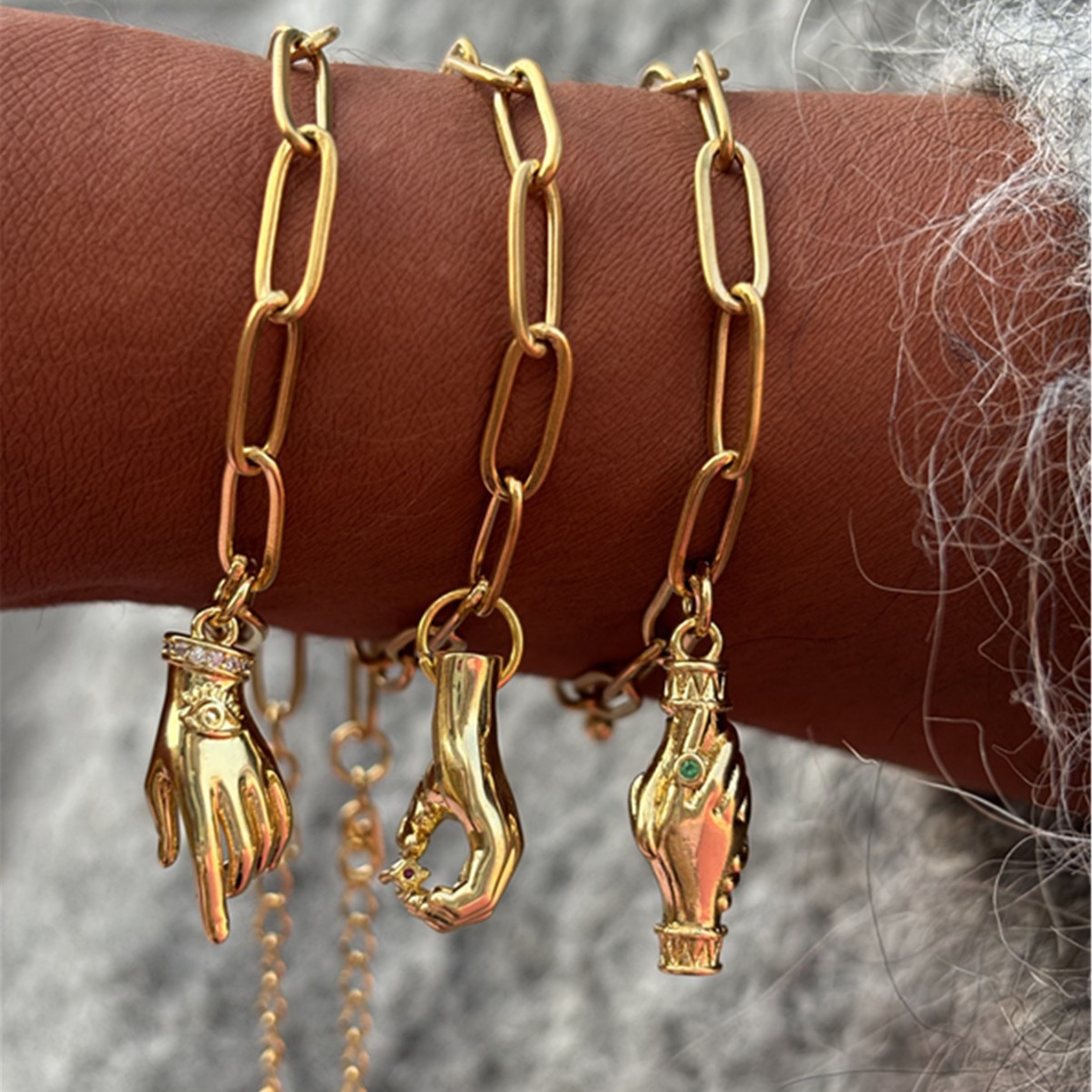 Palm Pattern Women’s Bracelet In Copper With 18K Real Gold Electroplated Finish And Zircon Inlay 4